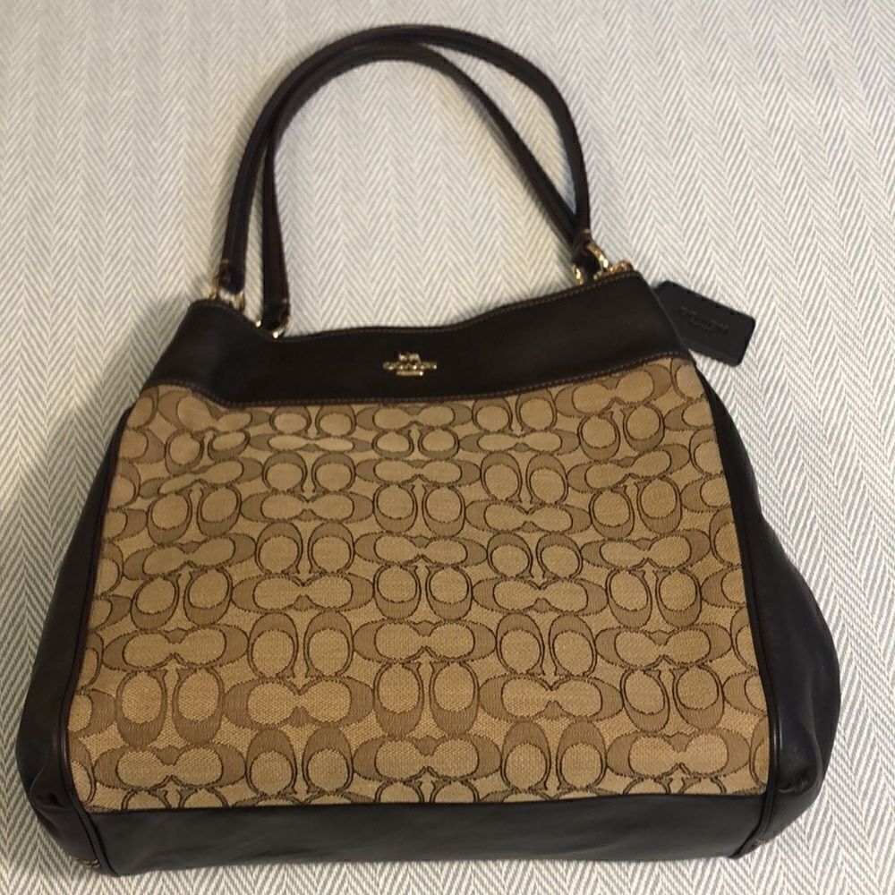 Coach LEXI Shoulder Bag Leather/Signature Jacquard 13" L X 10 3/4" H X 4" - Picture 1 of 12